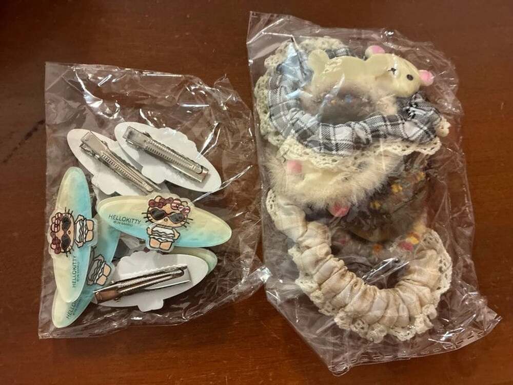 Set of little girl hair ties 8 hello kitty barrettes and 6 teddy bear scrunchies